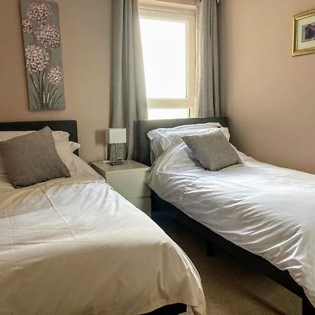 Beautiful 2 Bedroom Flat Overlooking Golf Course Carnoustie Exterior photo